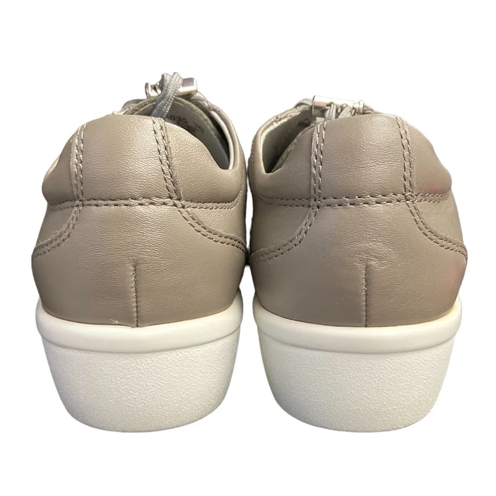 TRAQ by Alegria Lace-up Shoes